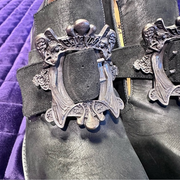 Fluevog Stand Up Bader Bucked Platform Shoe - Picture 5 of 11